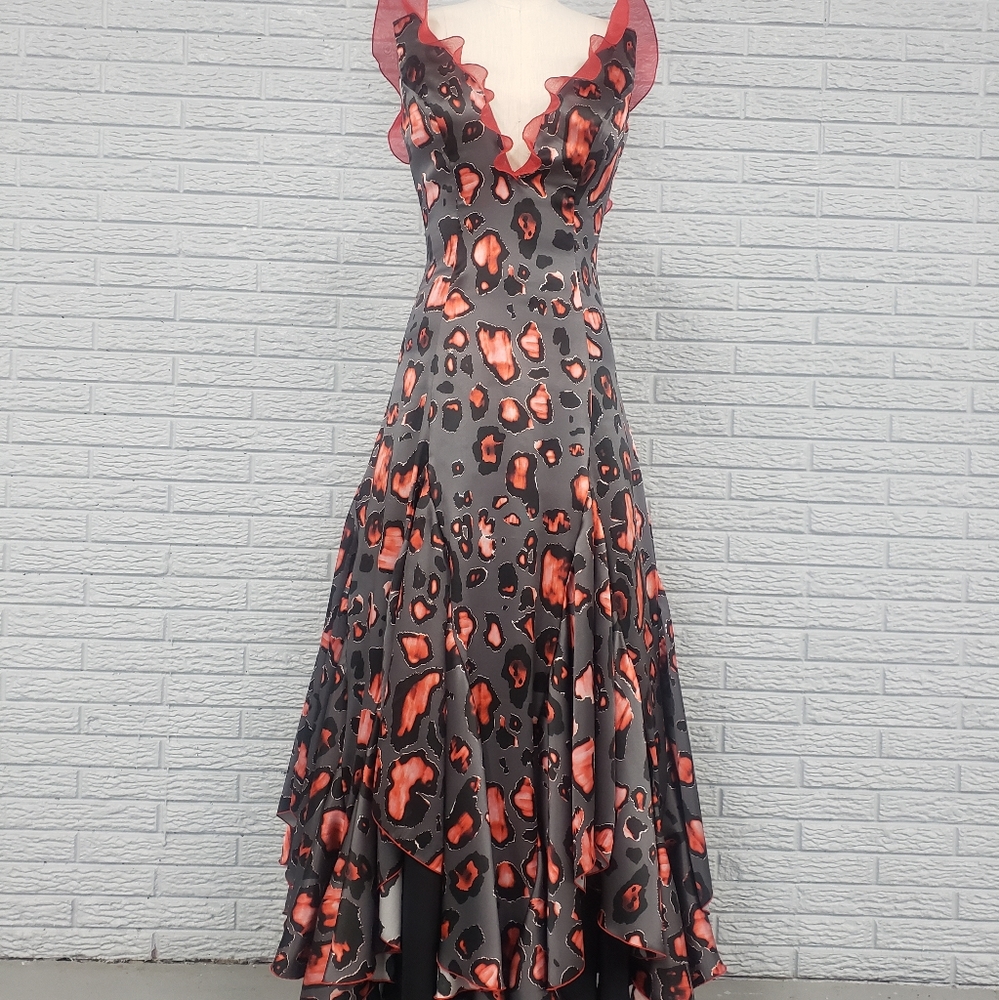 Formal dress, Volcanic Elegance